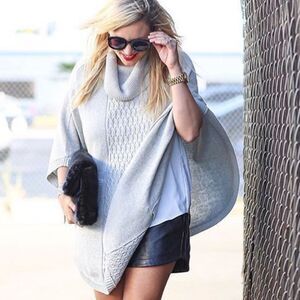 CAbi Grey Cowl Neck Knit Poncho/Sweater/Cape #3003 w/Front Pocket Pouch. Small